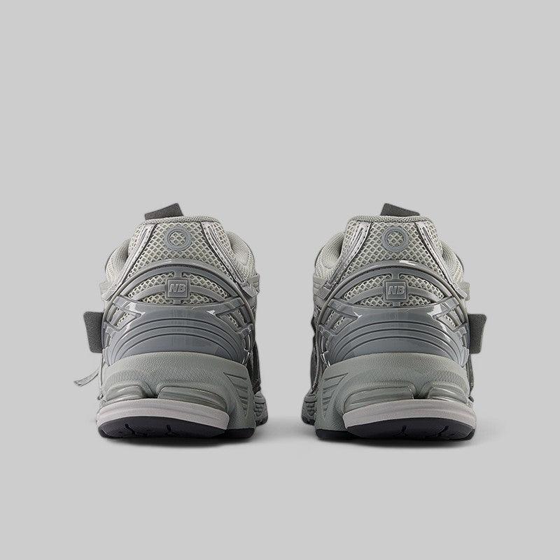 1906Av1 - Concrete/Silver Metallic - Image 6
