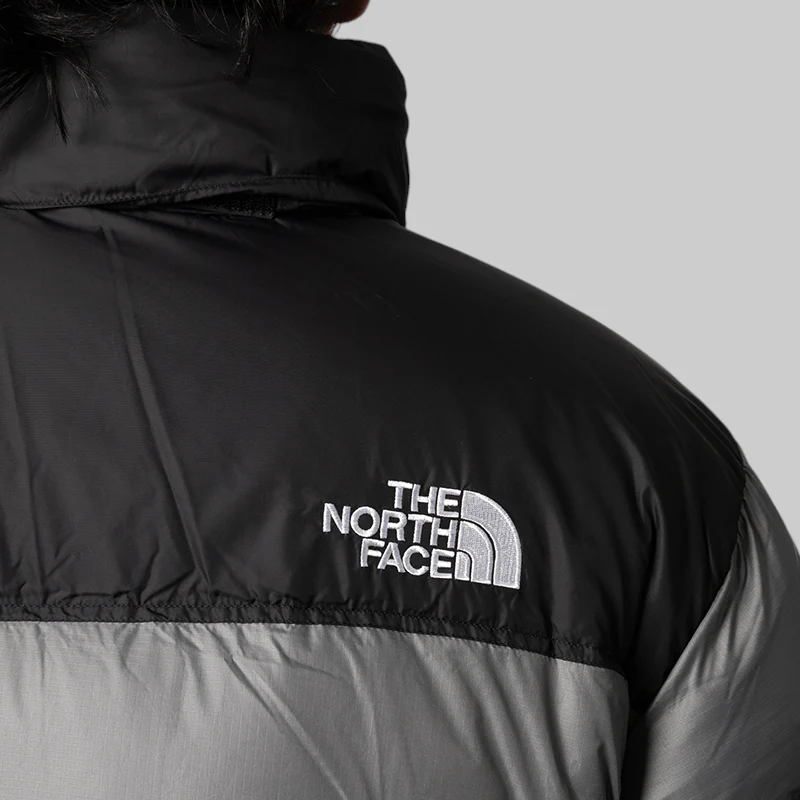 1996 Retro Nuptse Jacket - Smoked Pearl/TNF Black - Image 5