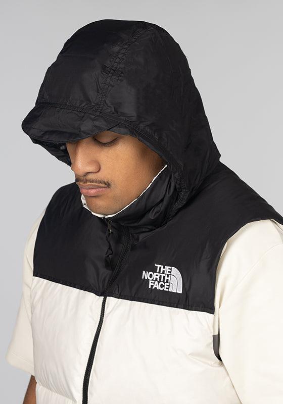 1996 Retro Nuptse Vest - White Dune - Image 9