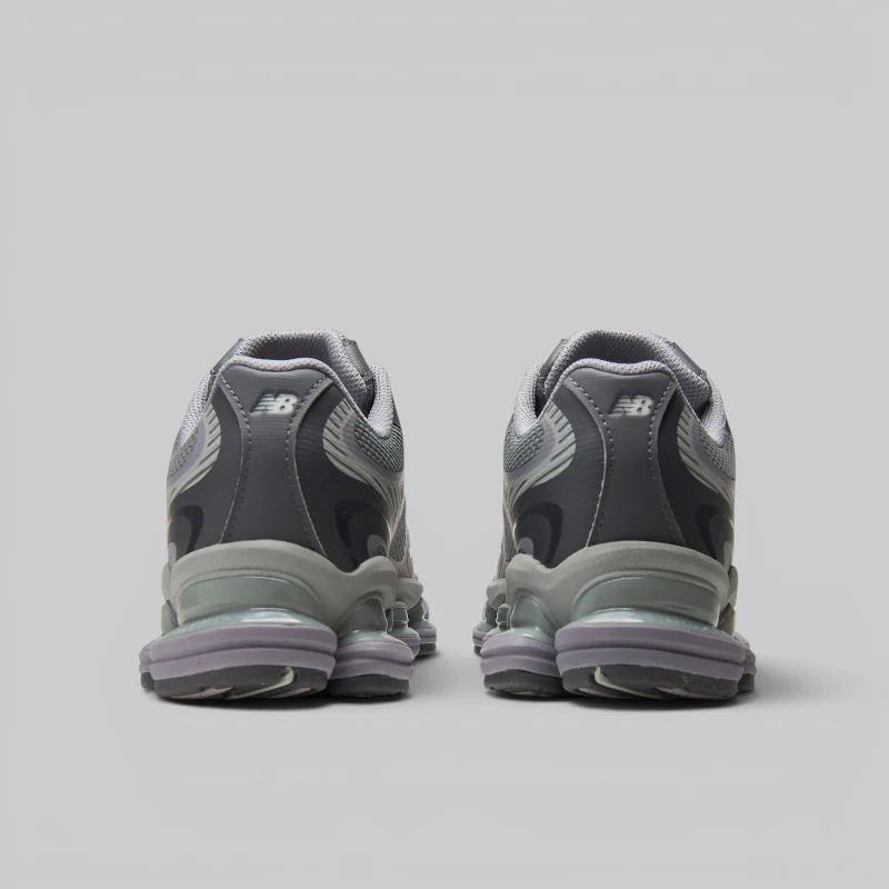 2000 "Grey Days" - Image 3