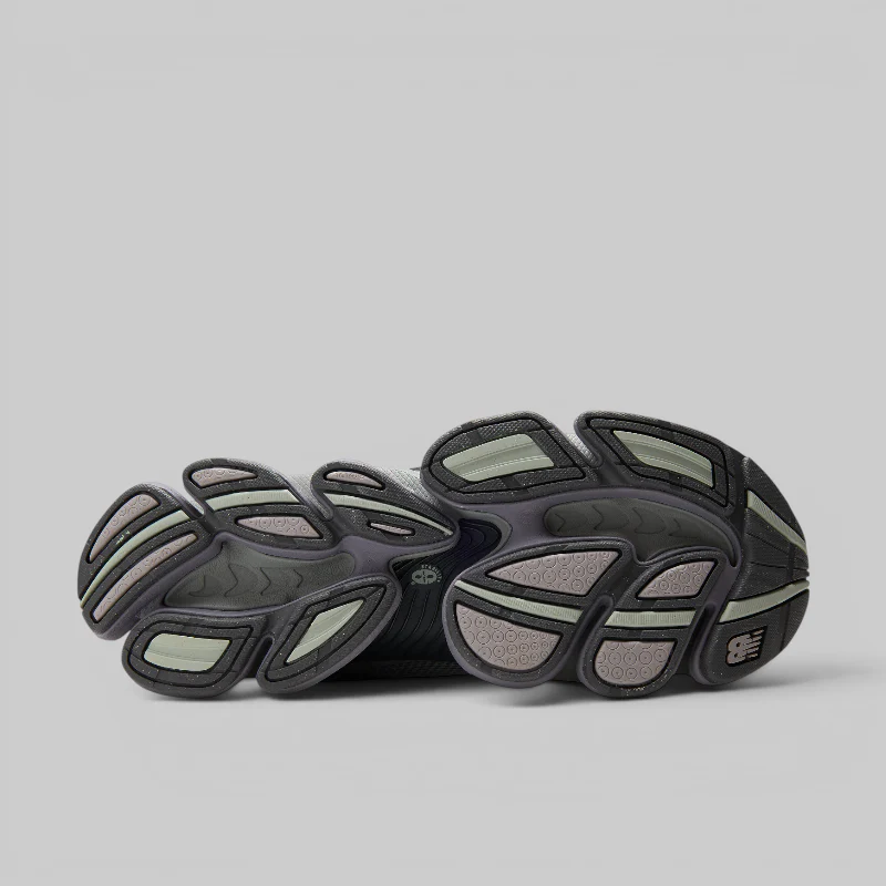 2000 "Grey Days" - Image 5