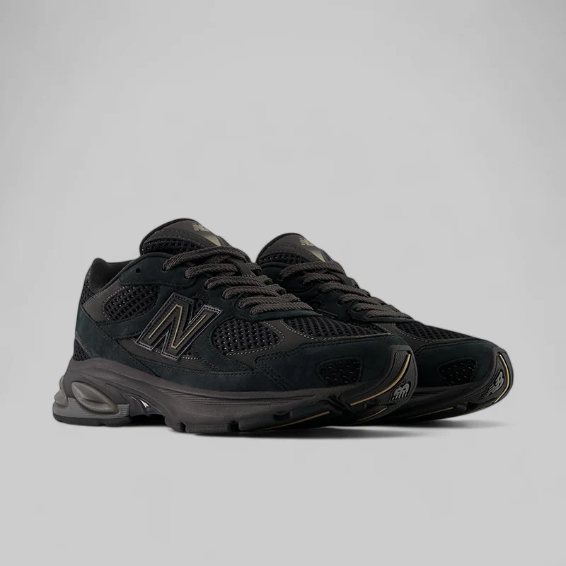 2010 - Black with Black Cement - Image 2