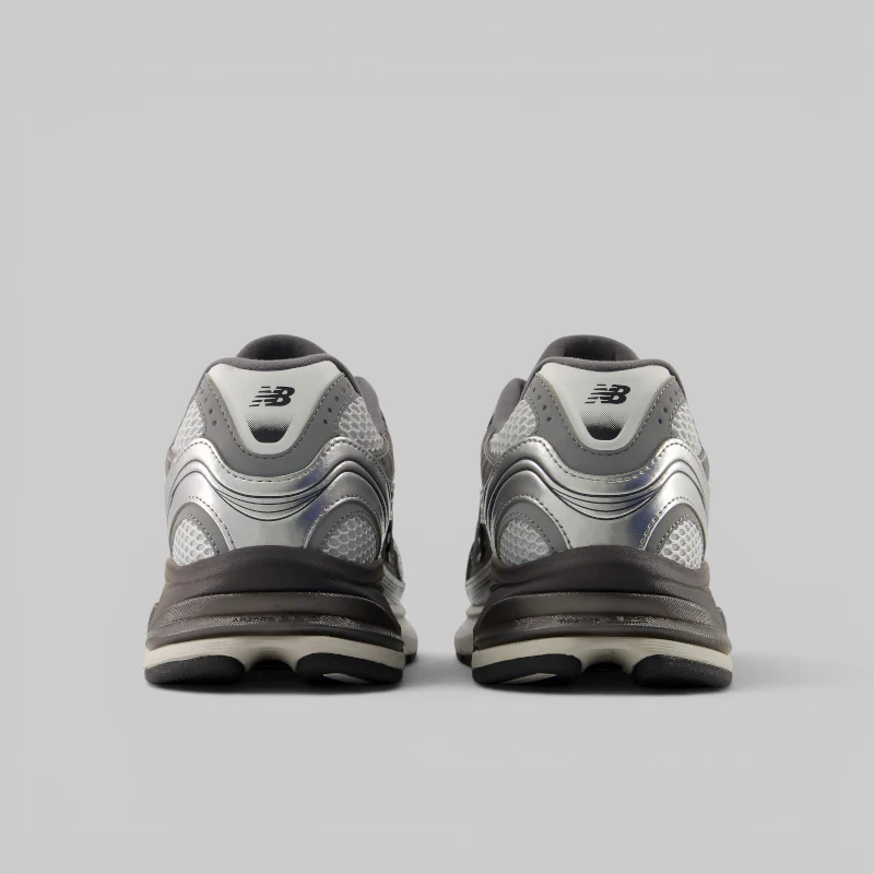 2010 "Grey Days" - Image 3