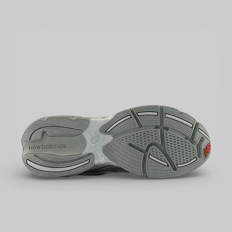 2010 - Metallic Silver - Image 5