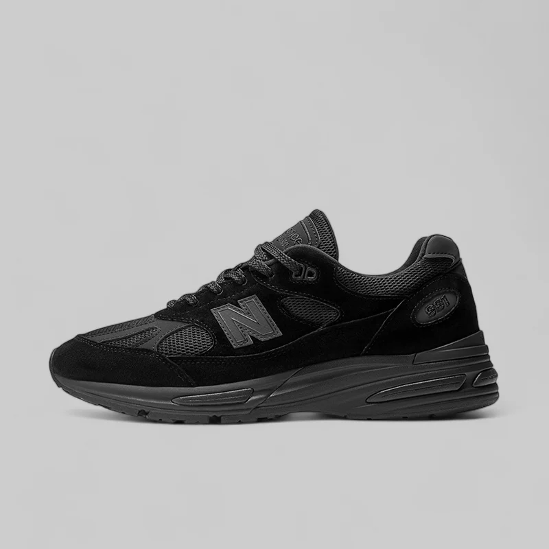 991v2 Made In UK - Triple Black