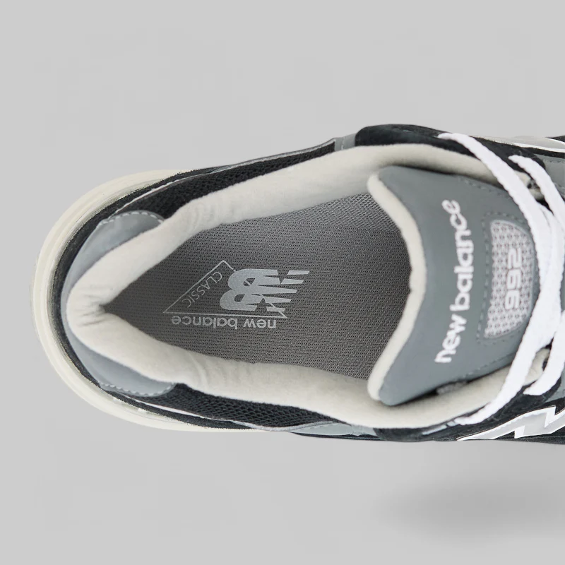 992 Made In USA - Black/Grey/Silver Metallic - Image 5