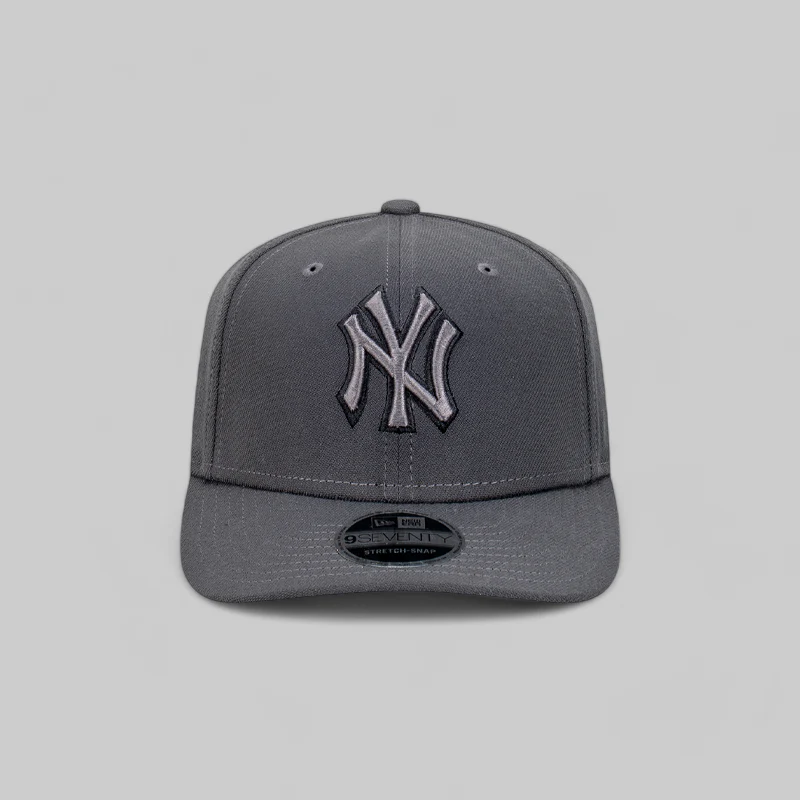 9Seventy Stretch-Snap New York Yankees - Image 4