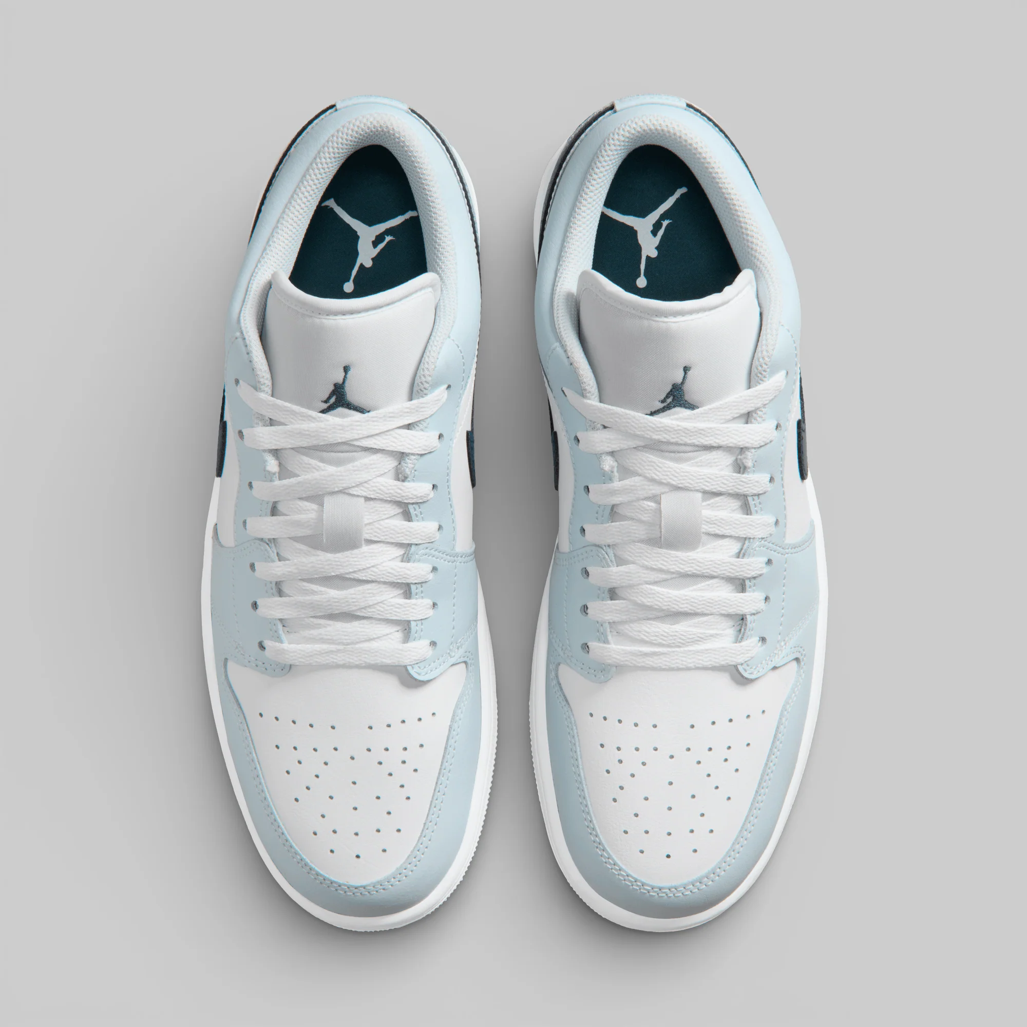 Air Jordan 1 Low "Aura Squadron Blue" - Image 5