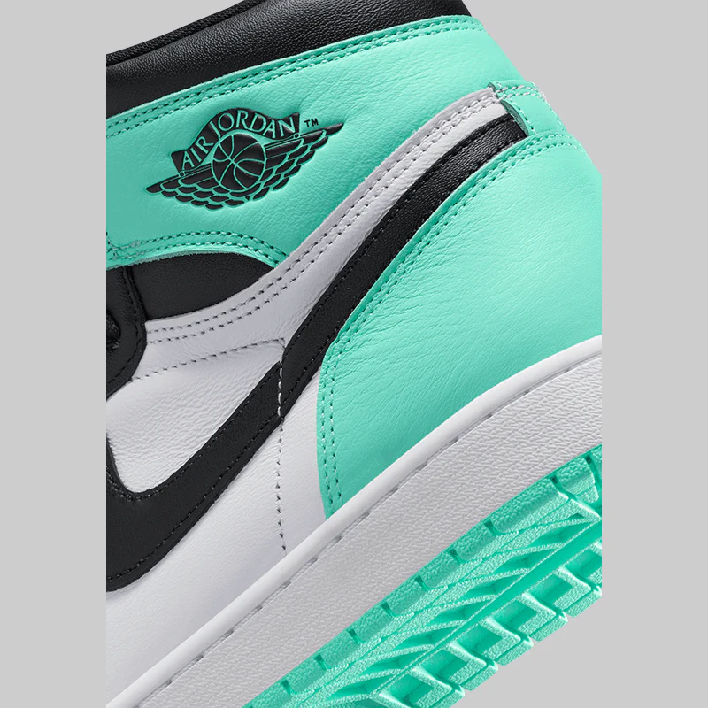 Air Jordan 1 Retro High OG "Green Glow" LAST PAIR! - Image 8