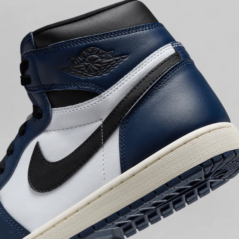 Air Jordan 1 Retro High OG "Midnight Navy" - Image 4