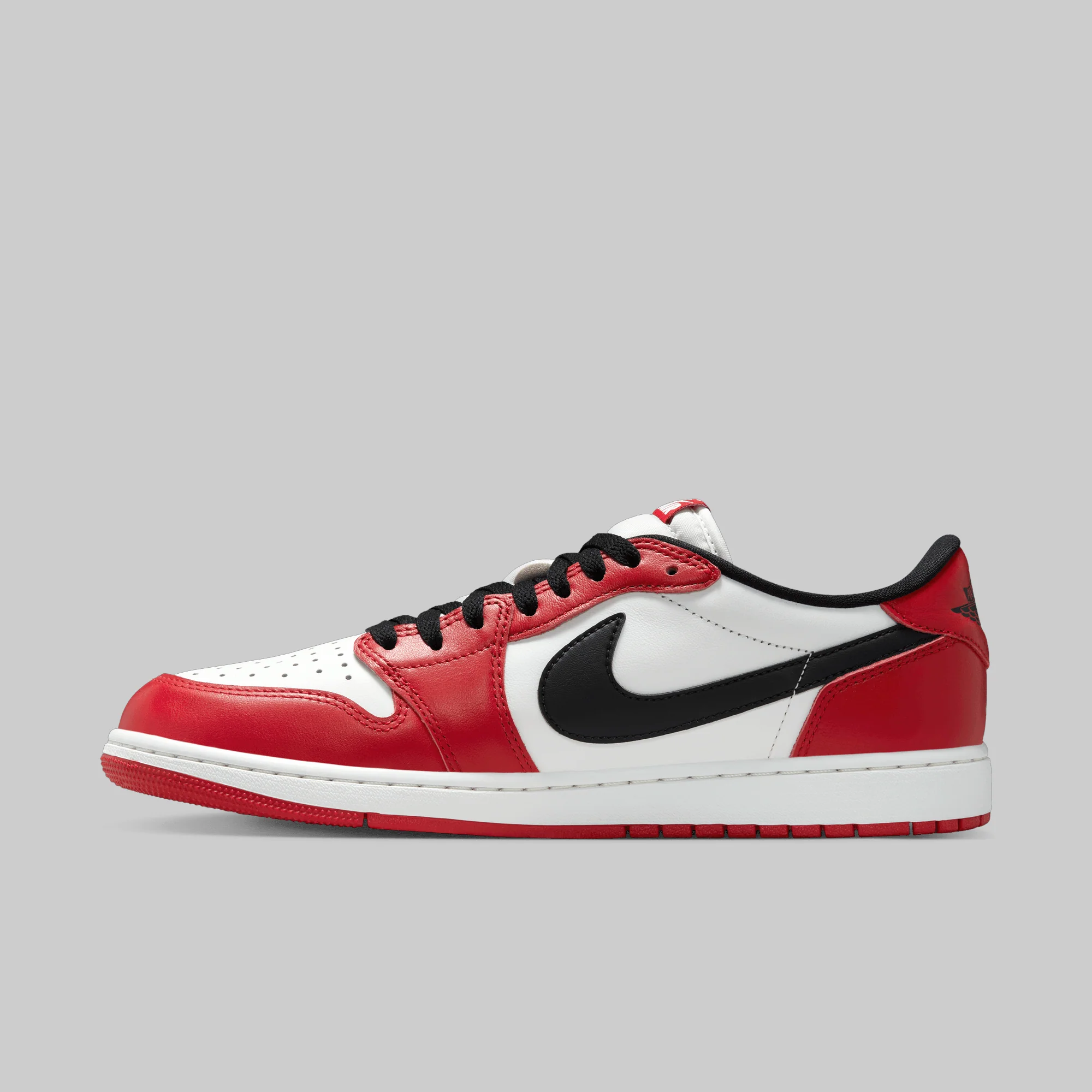 Air Jordan 1 Retro Low OG "Chicago" - Image 3