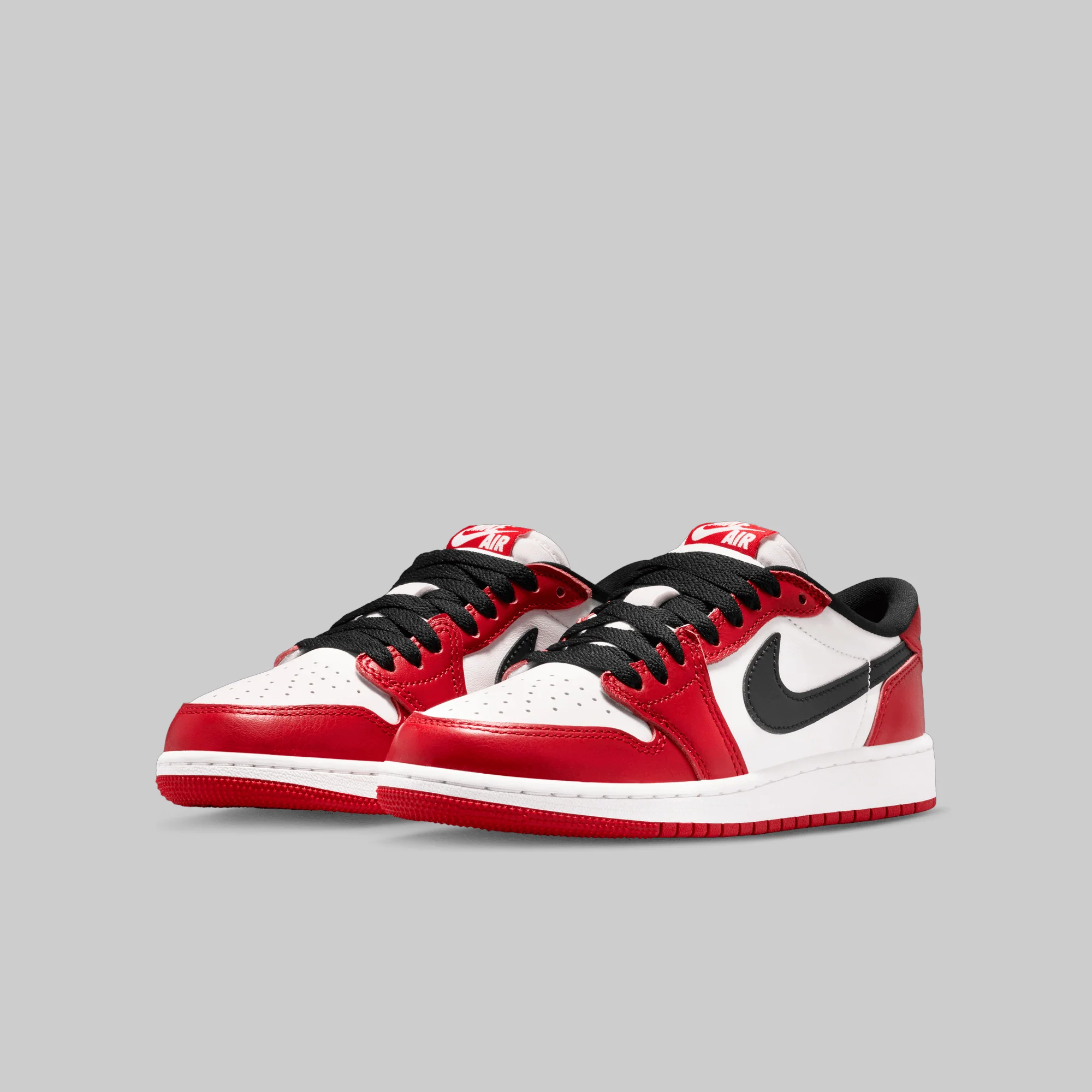 Air Jordan 1 Retro Low OG (Grade School) "Chicago" - Image 2