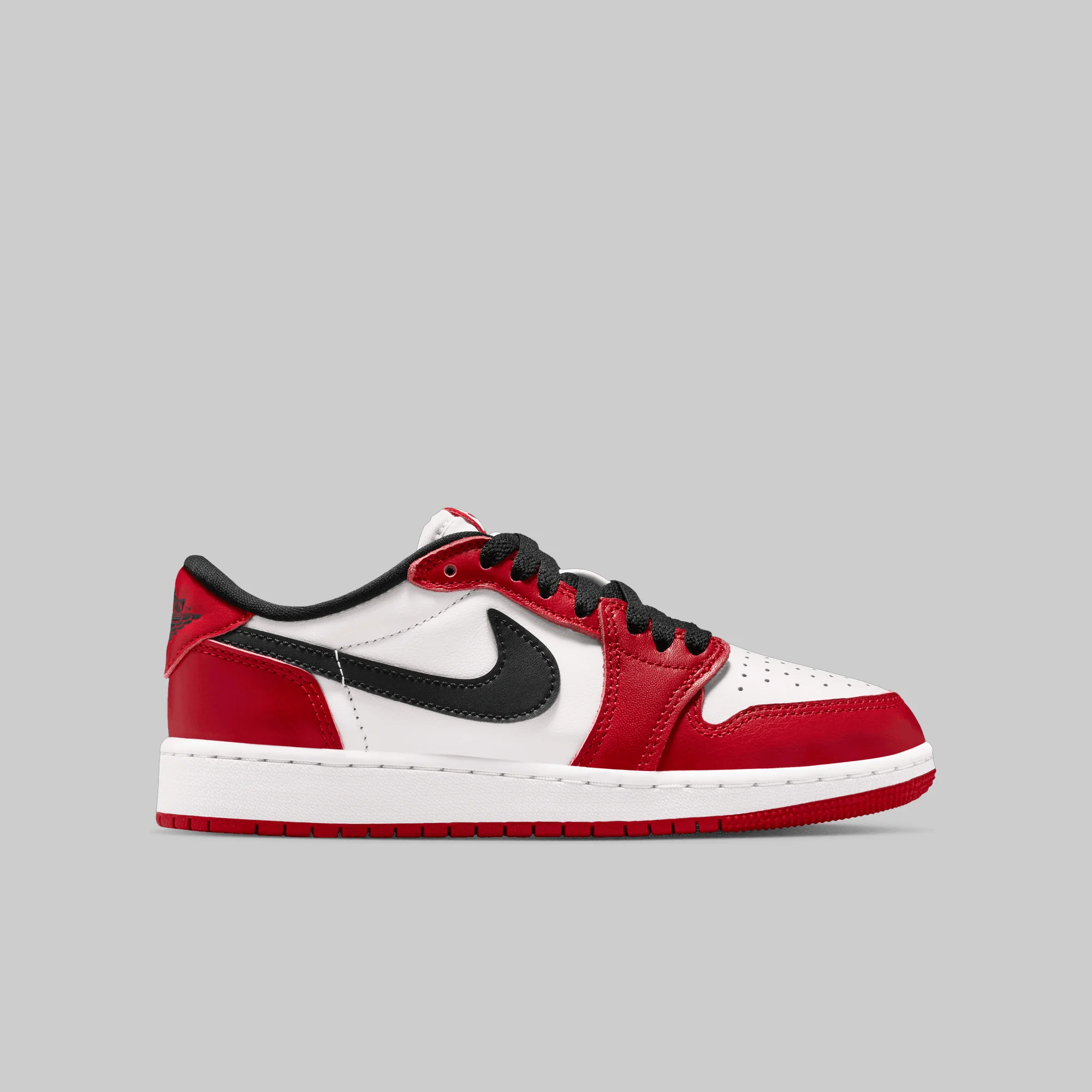 Air Jordan 1 Retro Low OG (Grade School) "Chicago" - Image 4