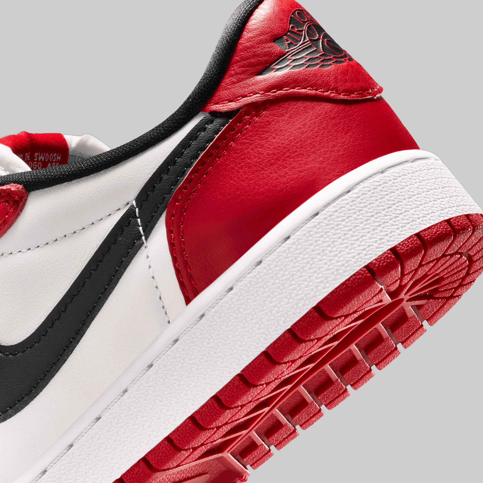 Air Jordan 1 Retro Low OG (Grade School) "Chicago" - Image 7