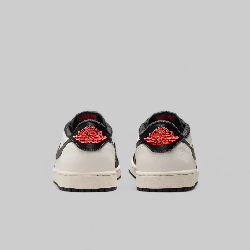 Air Jordan 1 Retro Low OG Paris Saint-Germain - Image 4