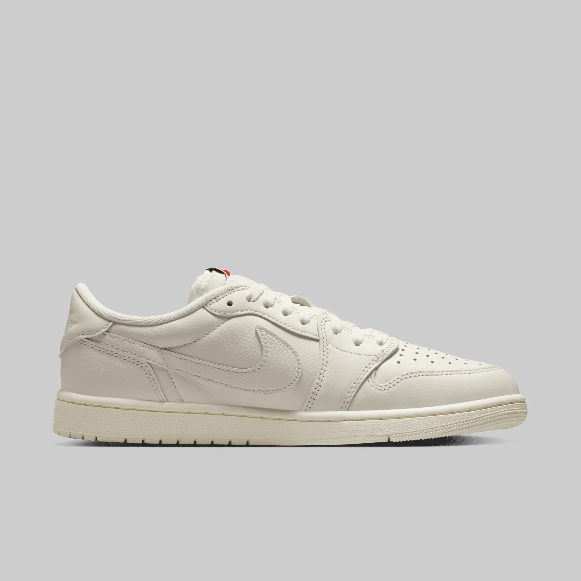 Air Jordan 1 Retro Low - Sail - Image 2