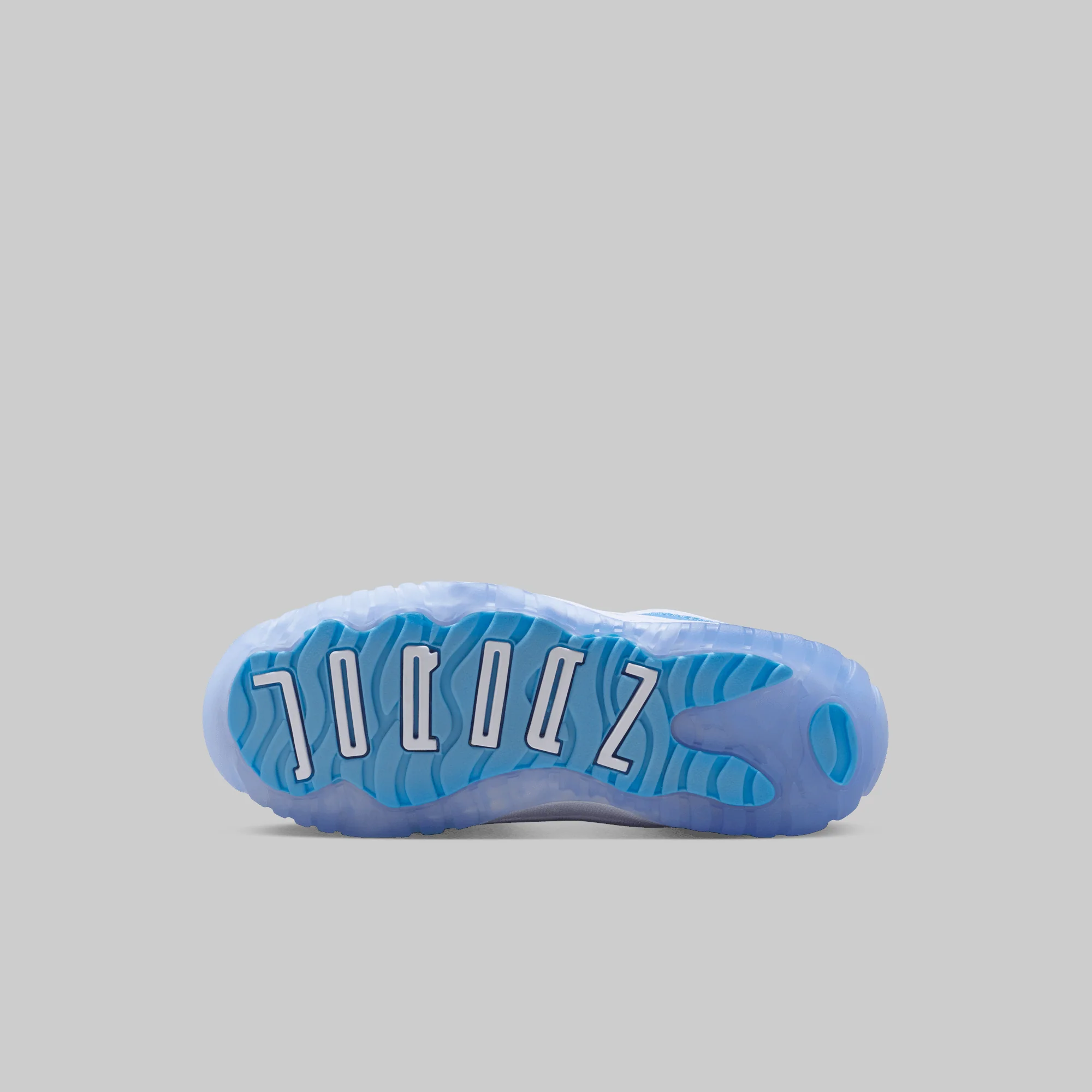 Air Jordan 11 Low (Pre School) "University Blue" - Image 3