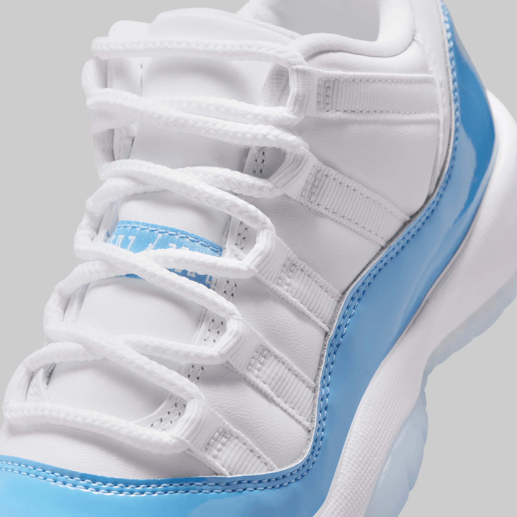 Air Jordan 11 Retro Low (Grade School) "University Blue" - Image 4
