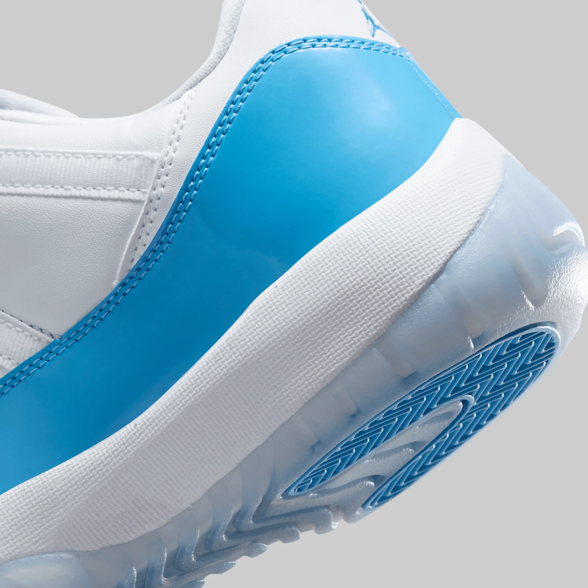 Air Jordan 11 Retro Low "University Blue" - Image 5