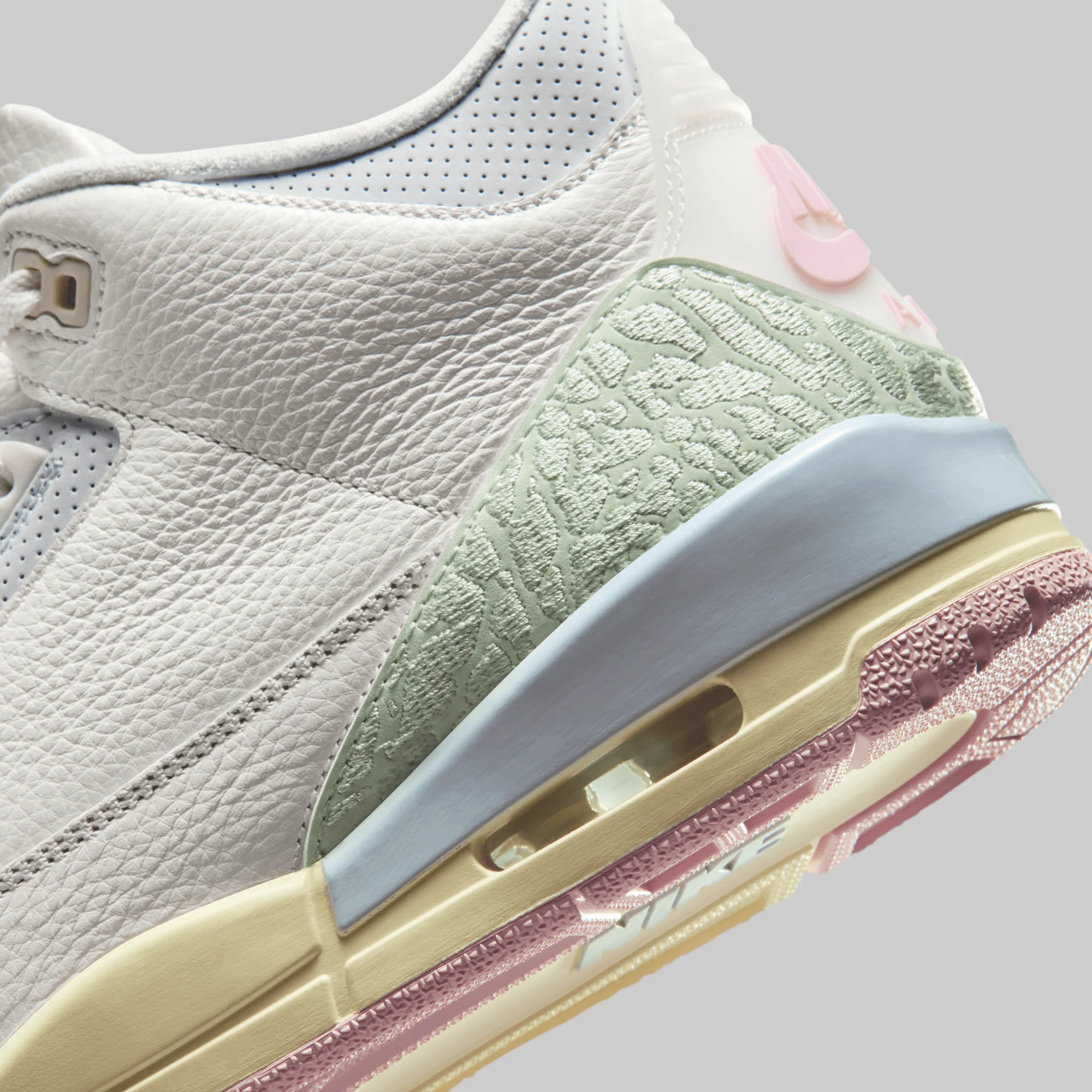Air Jordan 3 Retro OG "Spring Is In The Air" - Image 5