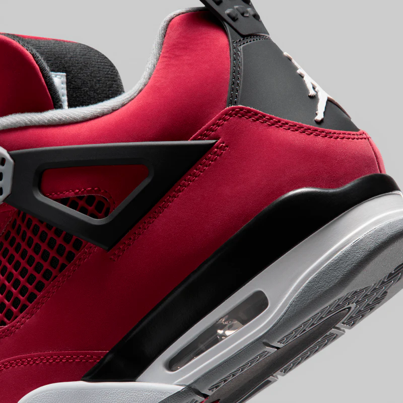 Air Jordan 4 Retro "Toro Bravo" - Image 3