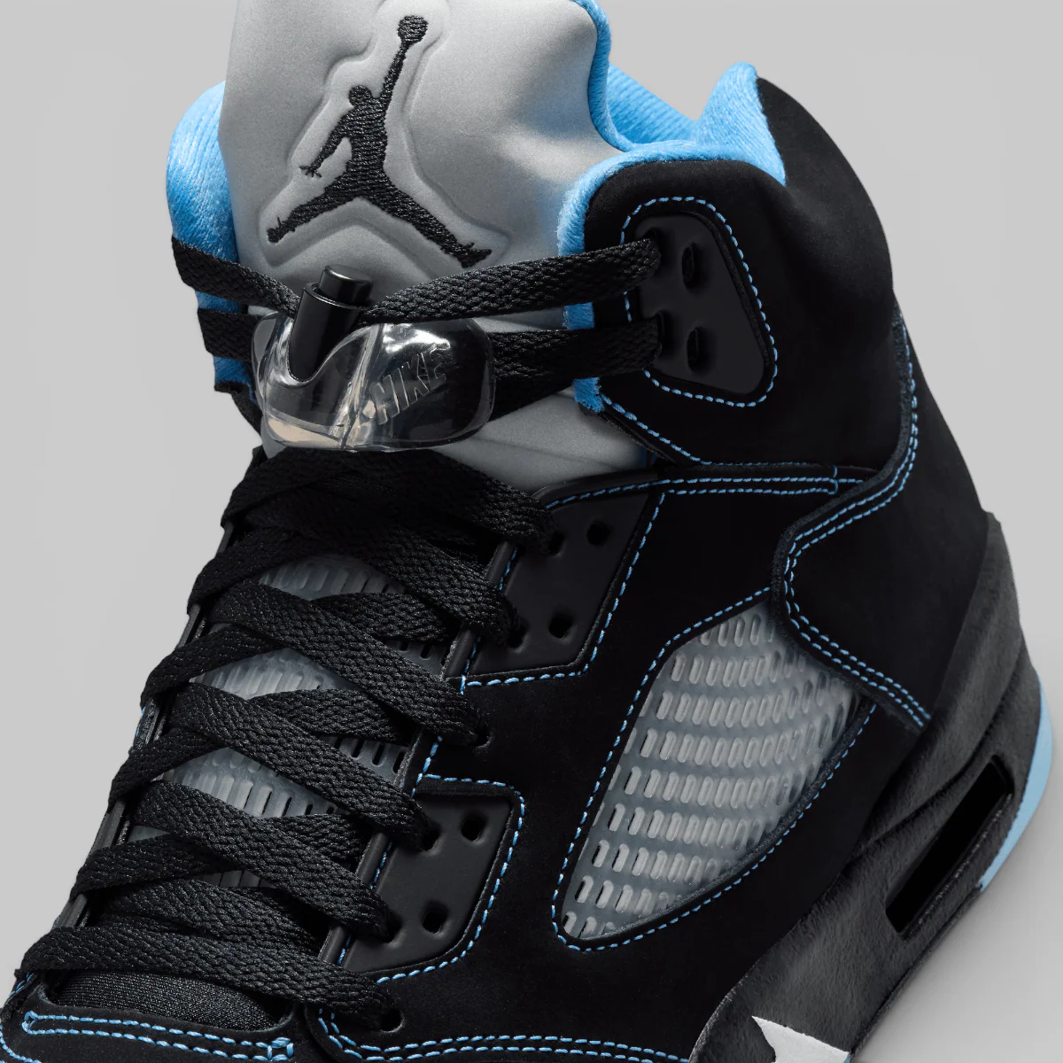 Air Jordan 5 Retro "Black Carolina" - Image 5