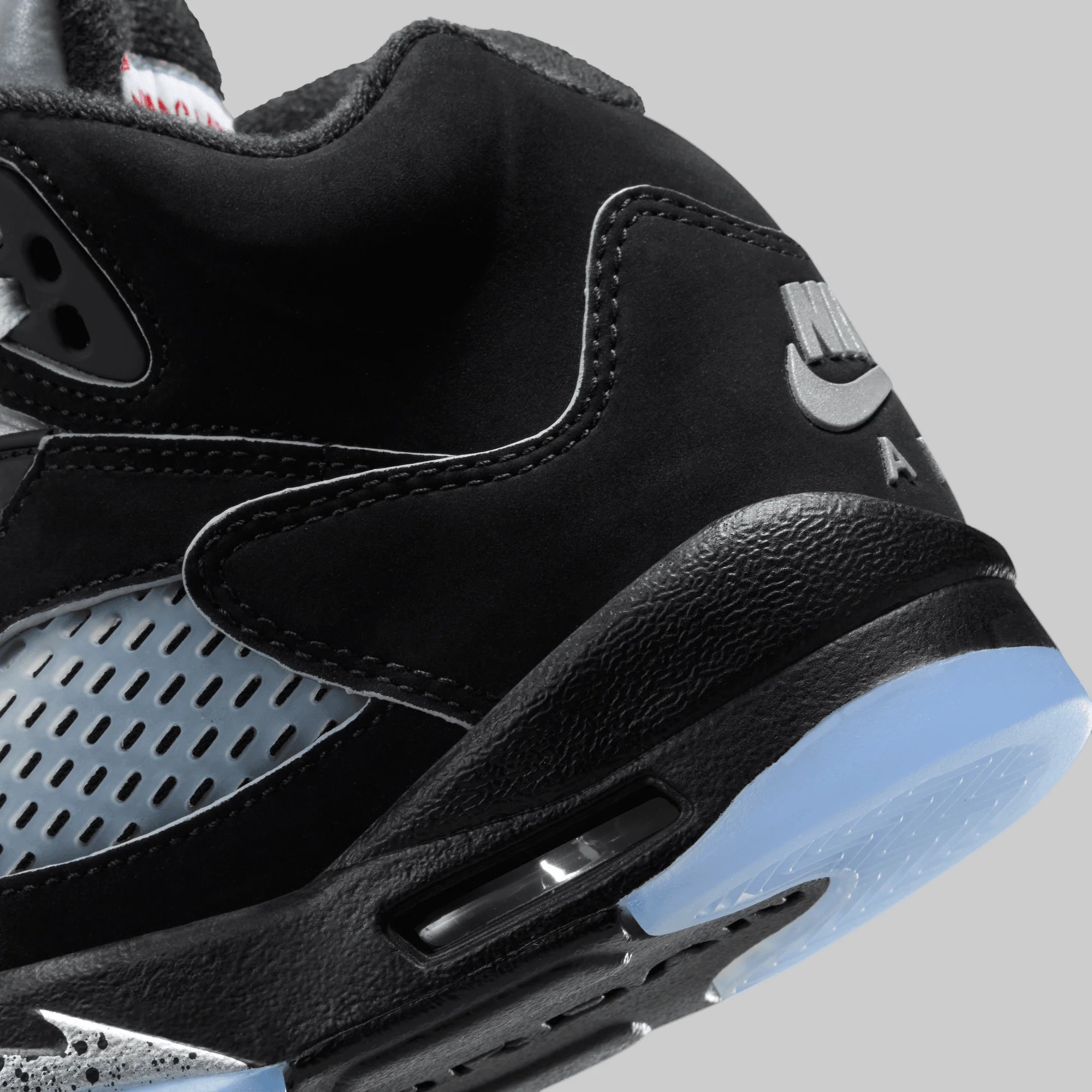 Air Jordan 5 Retro OG "Black Metallic Reimagined" - Image 10