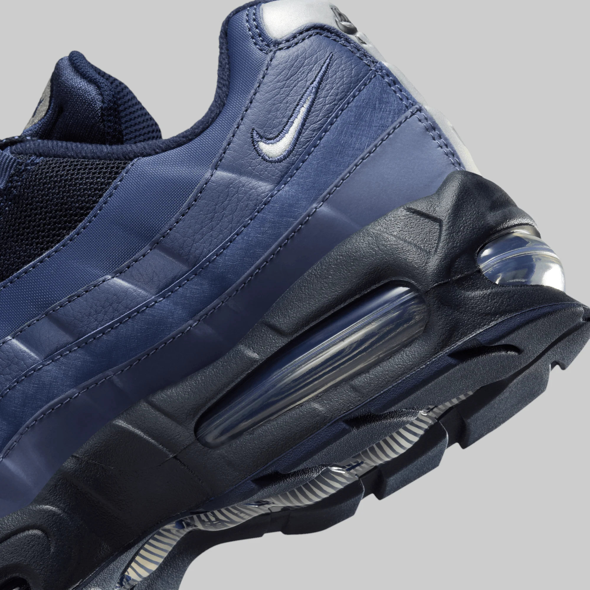 Air Max 95 OG "Sanded Purple" - Image 6