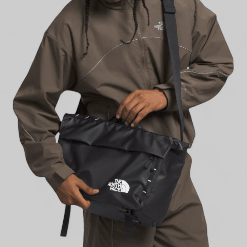 Base Camp Voyager Messenger Bag - TNF Black/TNF White - Image 2