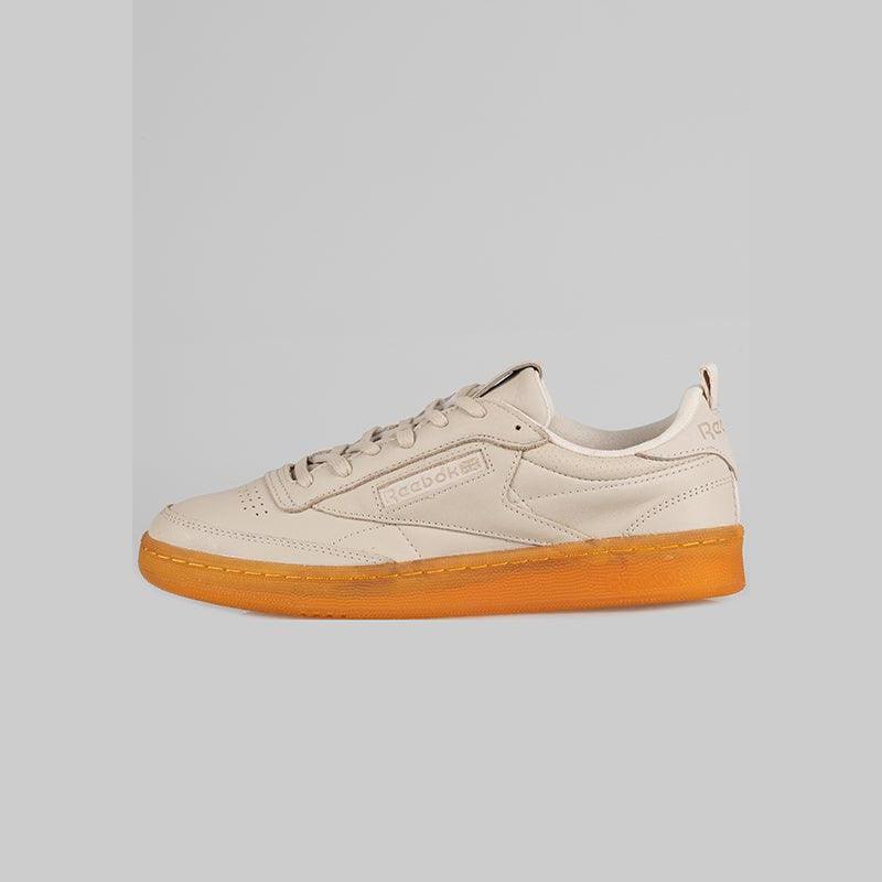 Club C 85 PL - Stucco/Gold Metallic