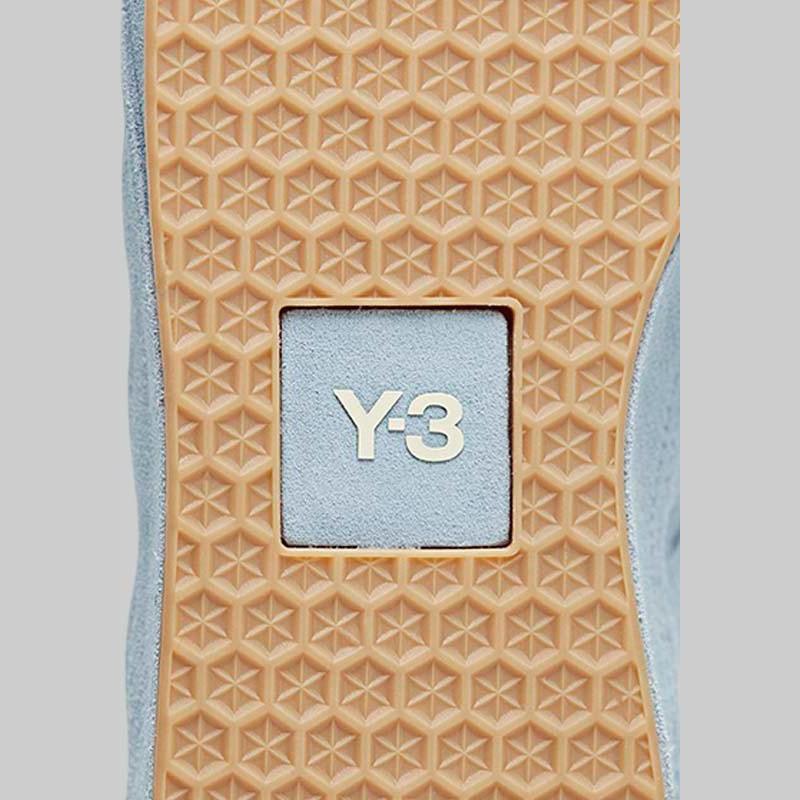 Gazelle - Tactile Blue - Image 9