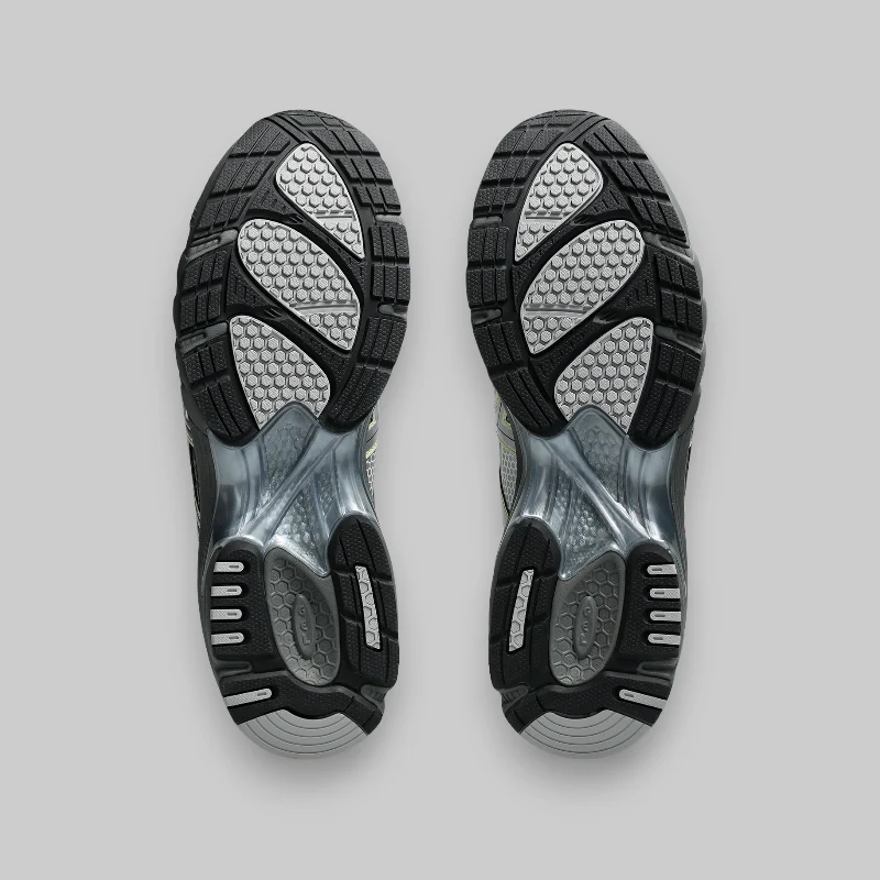 Gel-DS Trainer 14 - Truffle Grey/Pure Silver - Image 8