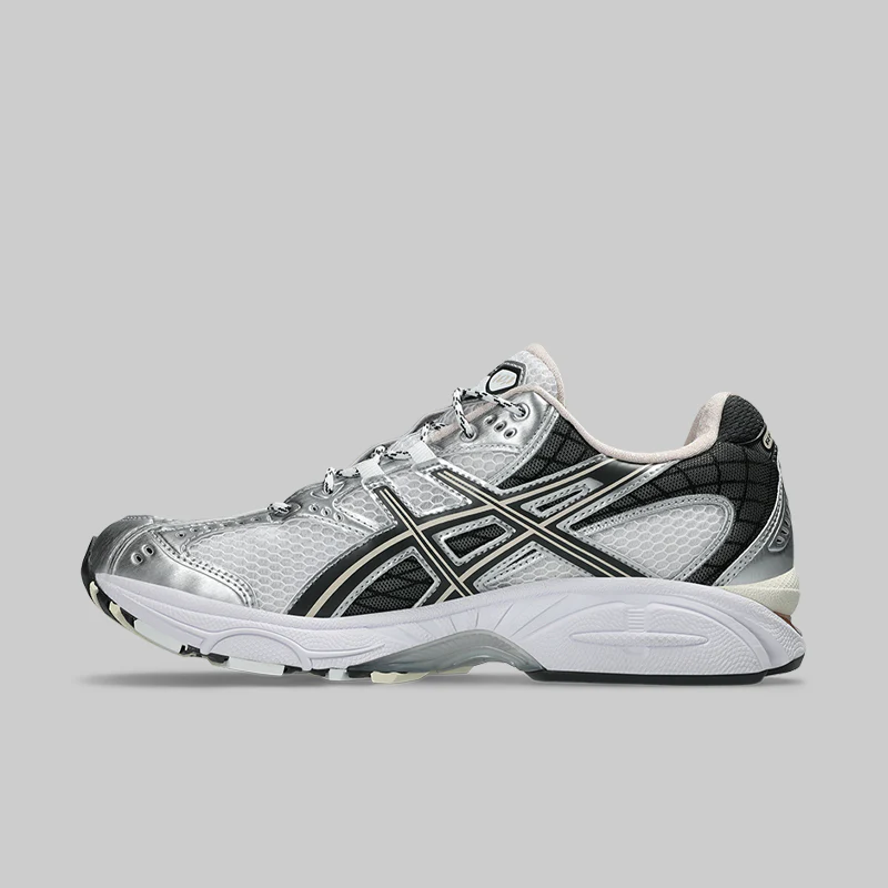 Gel-Nimbus 10.1 - White/Obsidian Grey - Image 3