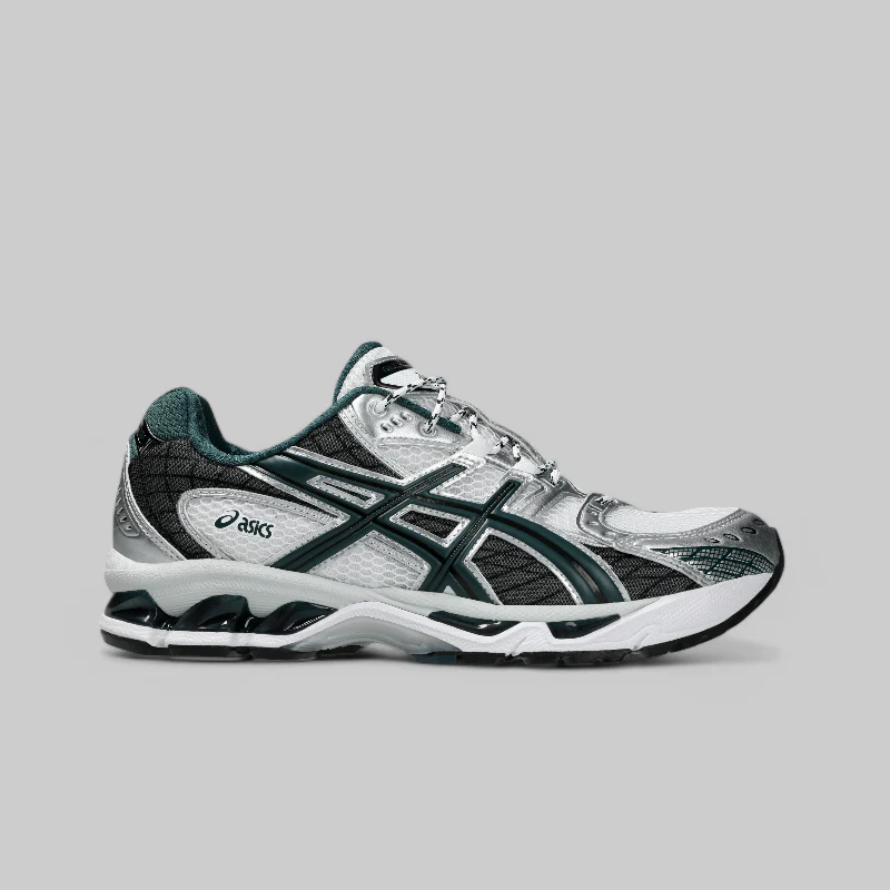 Gel-Nimbus 10.1 - White/Saxon Green - Image 3