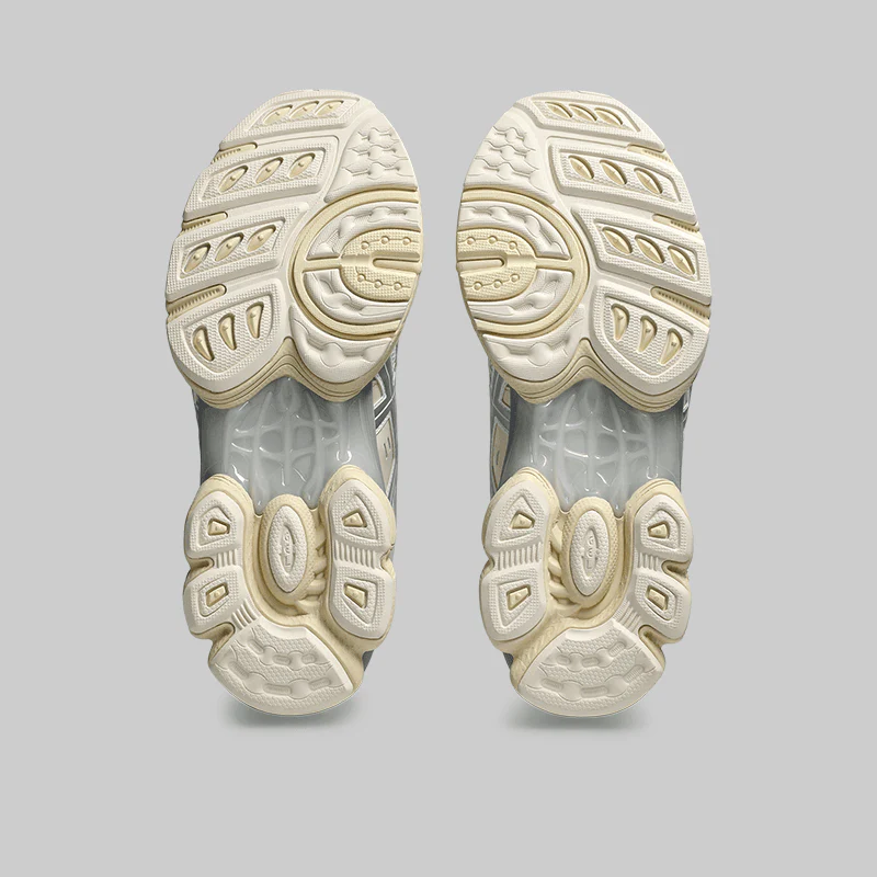 Gel-Nimbus 9 - White/Pure SIlver - Image 3