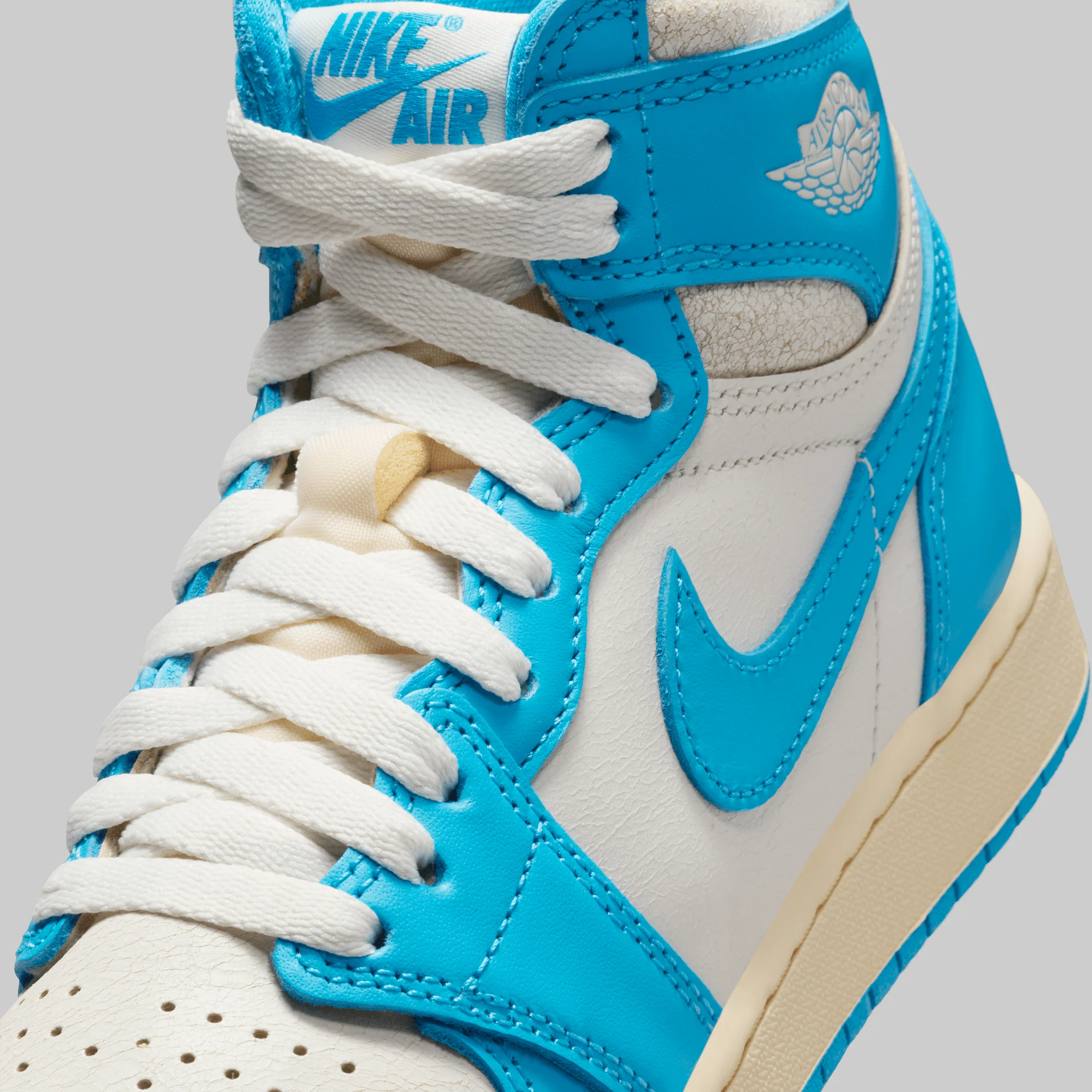 Air Jordan 1 Retro High OG "UNC Reimagined" (Grade School) - Image 4