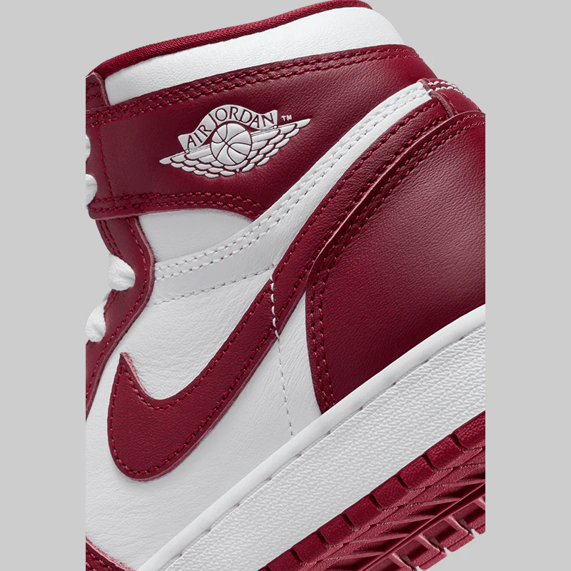 Air Jordan 1 Retro High OG "Artisanal Red" (Grade School) - Image 8