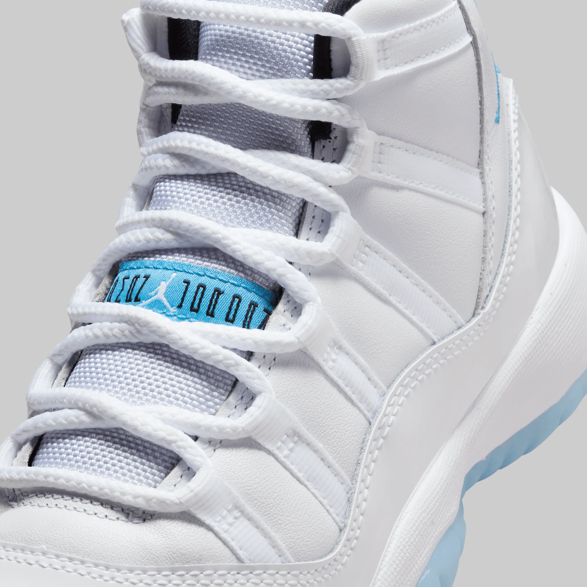 Air Jordan 11 Retro "Legend Blue" (Grade School) - Image 4