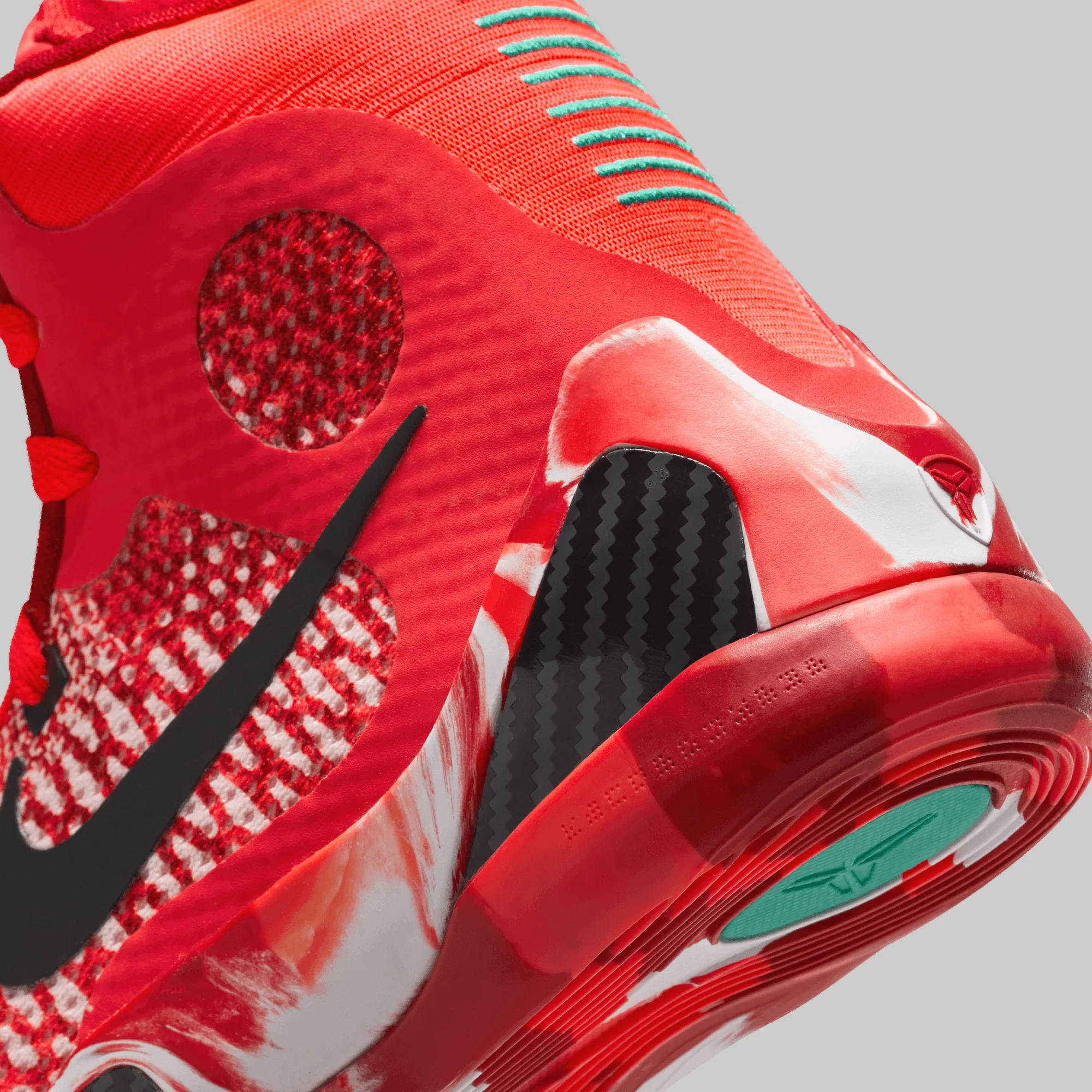 Kobe IX Elite "Christmas" (Grade School) - Image 5