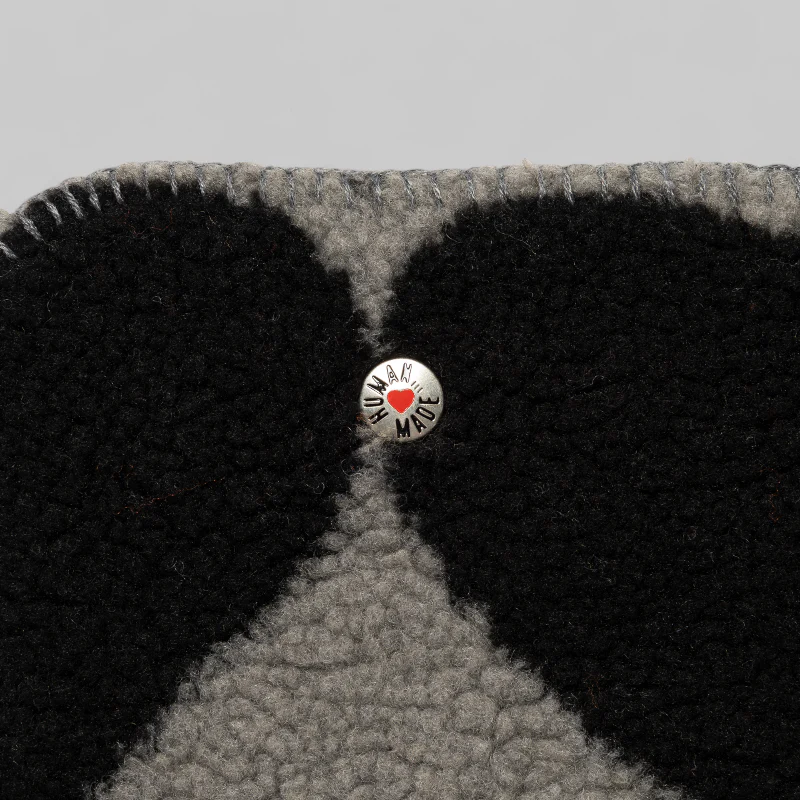 Heart Fleece Blanket - Black - Image 4