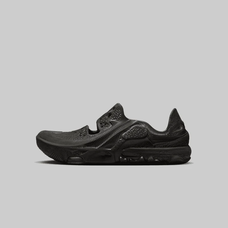 ISPA Universal - Black