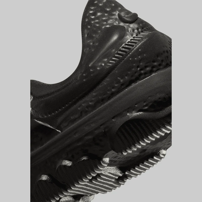 ISPA Universal - Black - Image 5