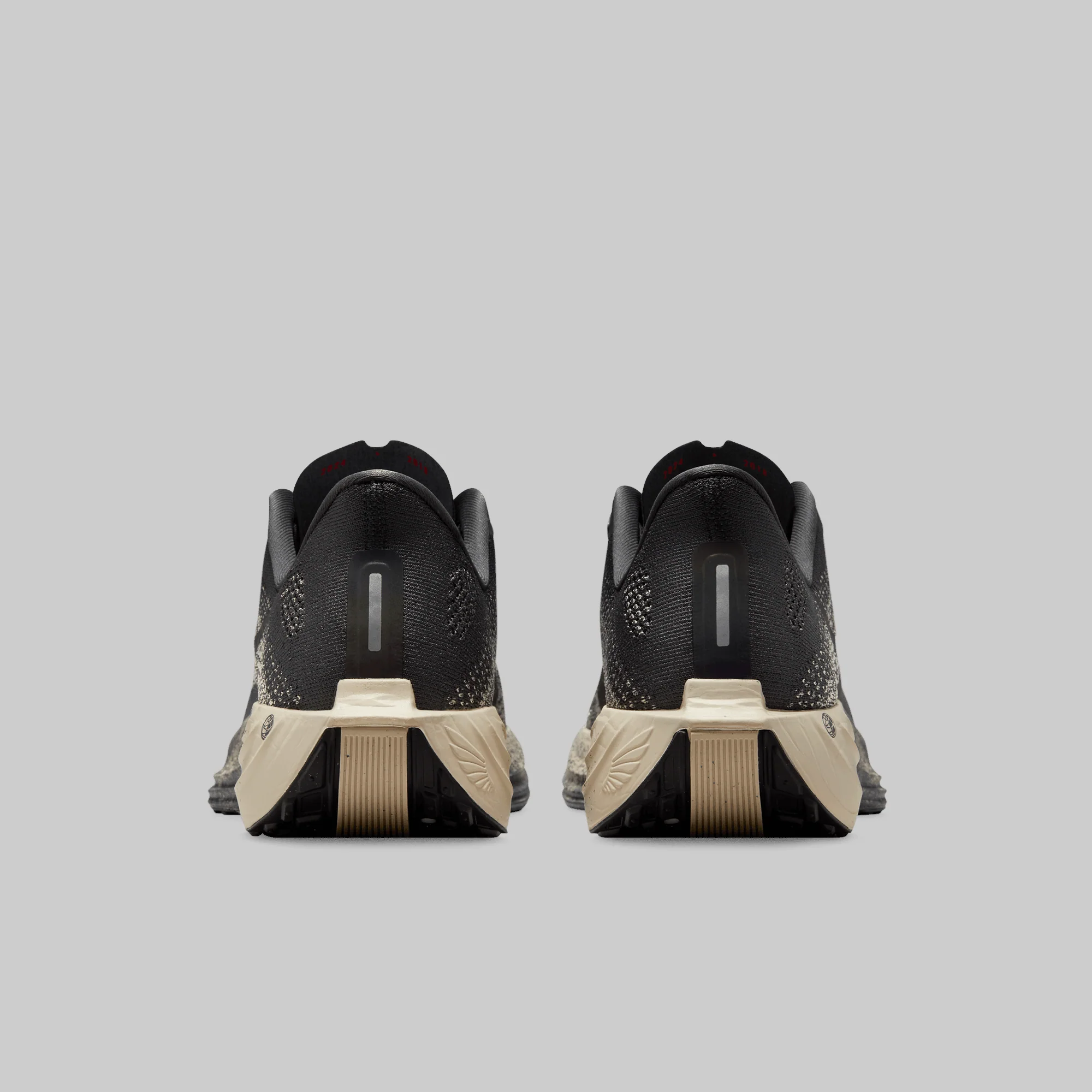 Pegasus Plus - Oatmeal/Black - Image 3