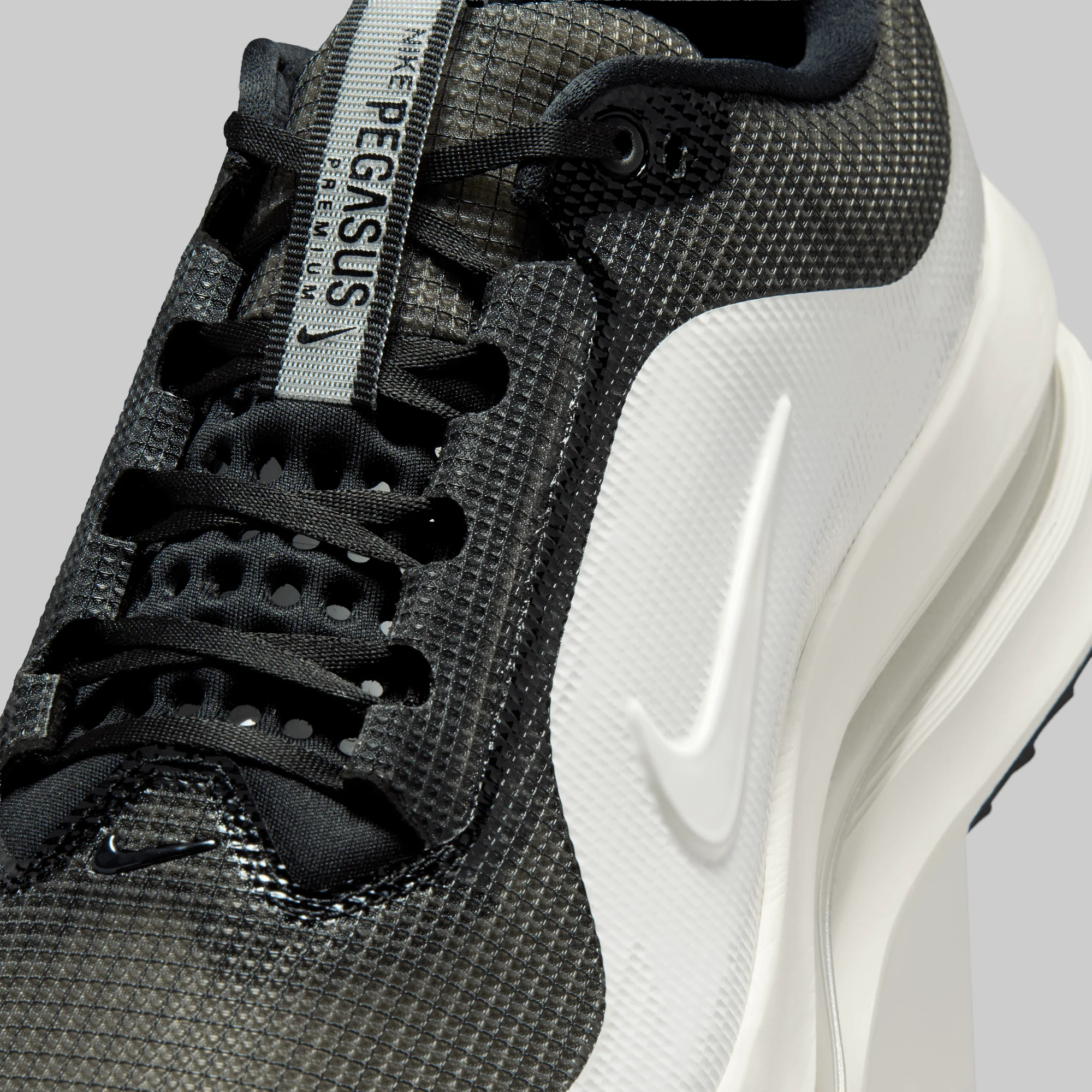 Pegasus Premium SP - Black - Image 4