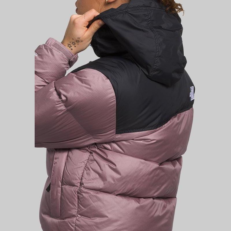 W 1996 Retro Nuptse Jacket - Fawn Grey/TNF Black - Image 5