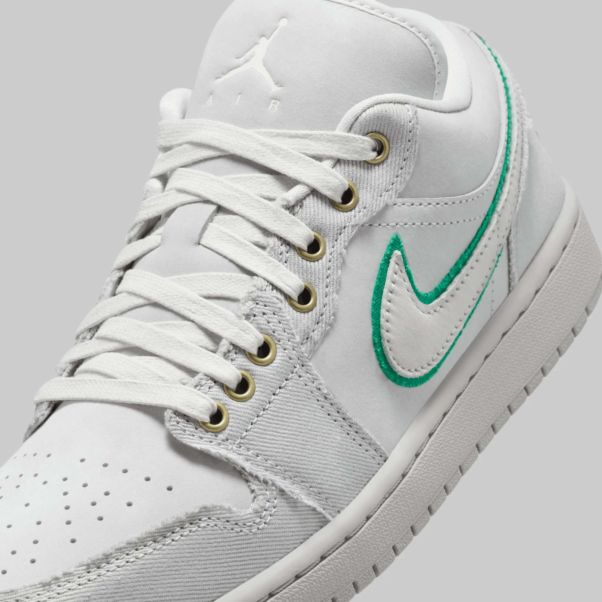 W's Air Jordan 1 Low SE "Distressed" - Image 4