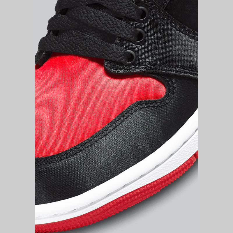 W's Air Jordan 1 Retro Hi OG "Satin Bred" - Image 7