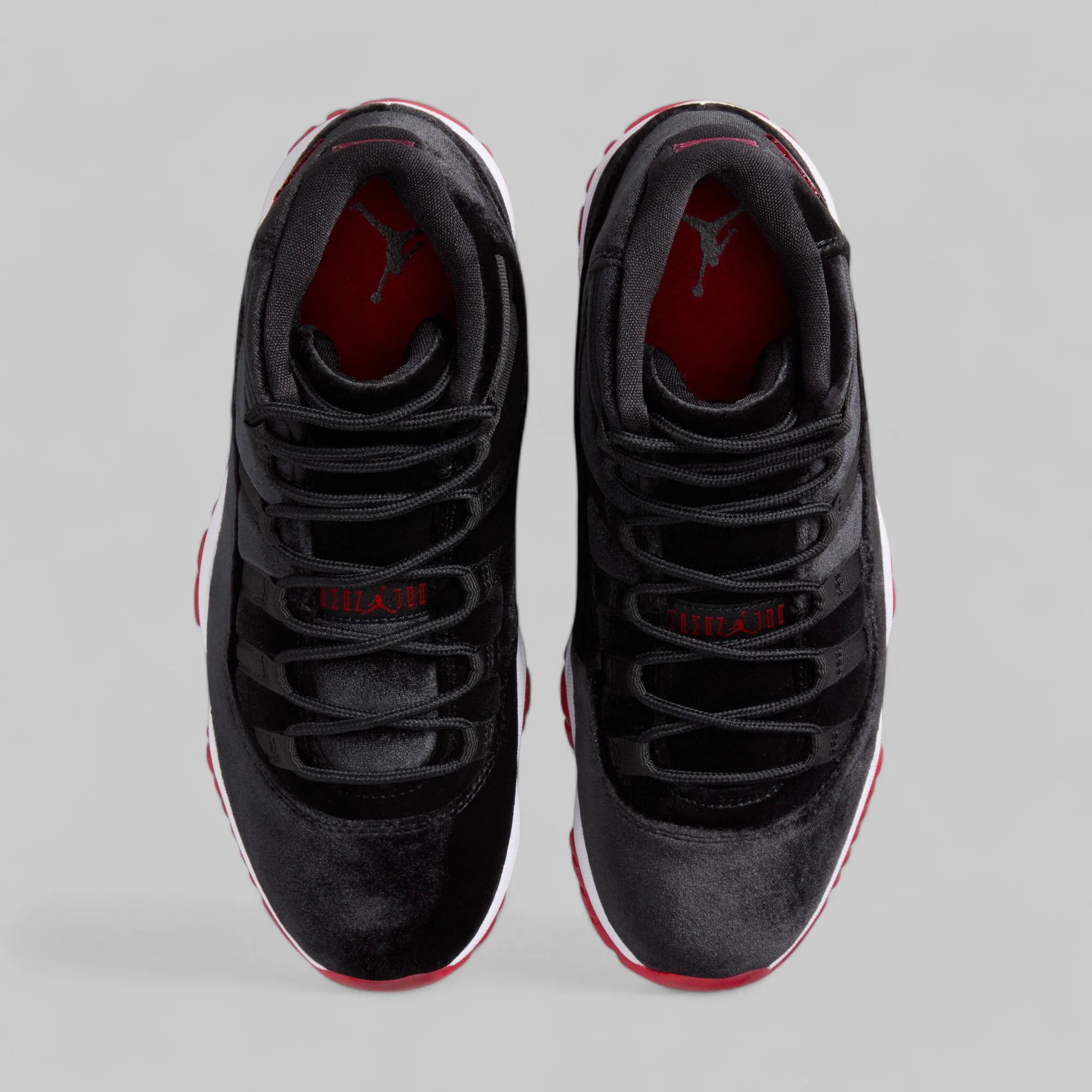 W's Air Jordan 11 Retro "Bred Velvet" - Image 3