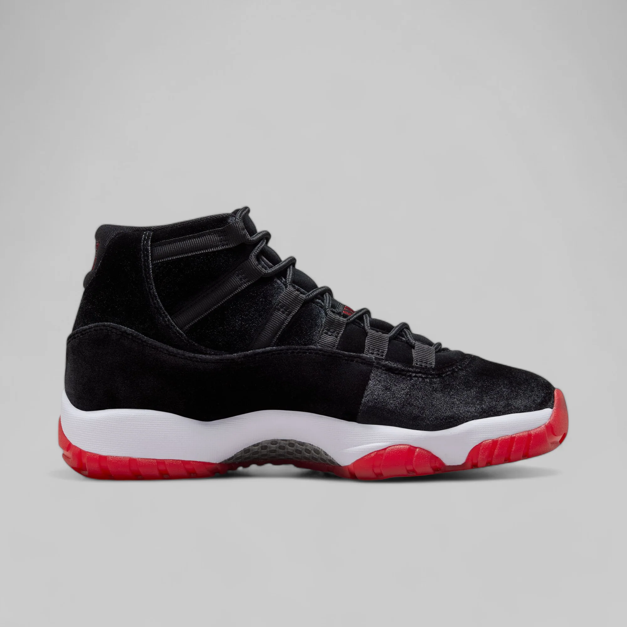W's Air Jordan 11 Retro "Bred Velvet" - Image 6