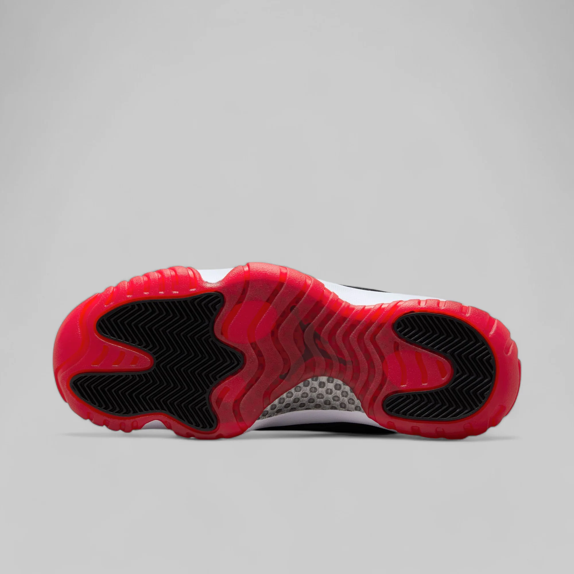 W's Air Jordan 11 Retro "Bred Velvet" - Image 8